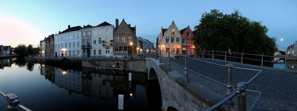 Hotel Adornes Bruges Exterior photo